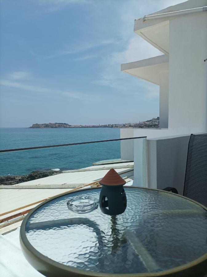 Beachfront Apartment Réthimno Kültér fotó