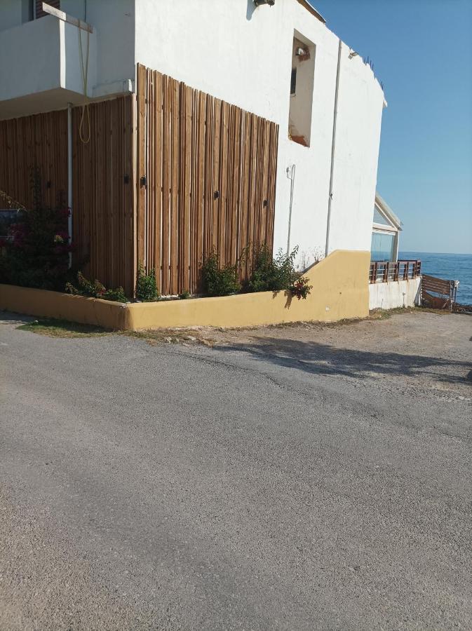 Beachfront Apartment Réthimno Kültér fotó